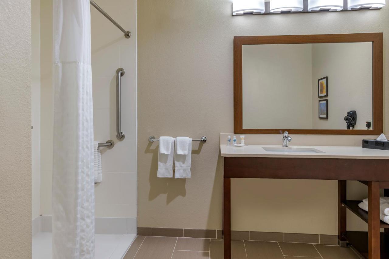 Comfort Inn & Suites Augusta Екстериор снимка