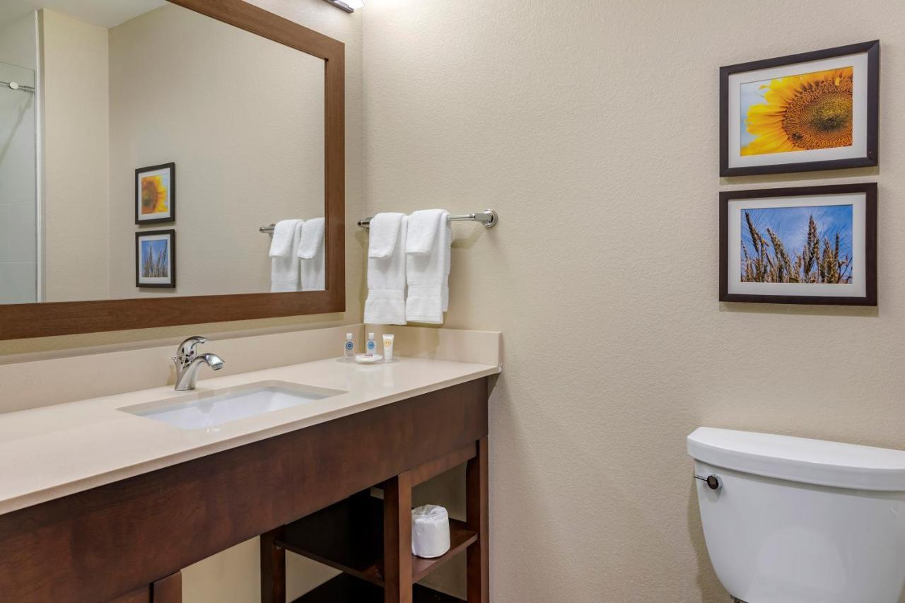 Comfort Inn & Suites Augusta Екстериор снимка