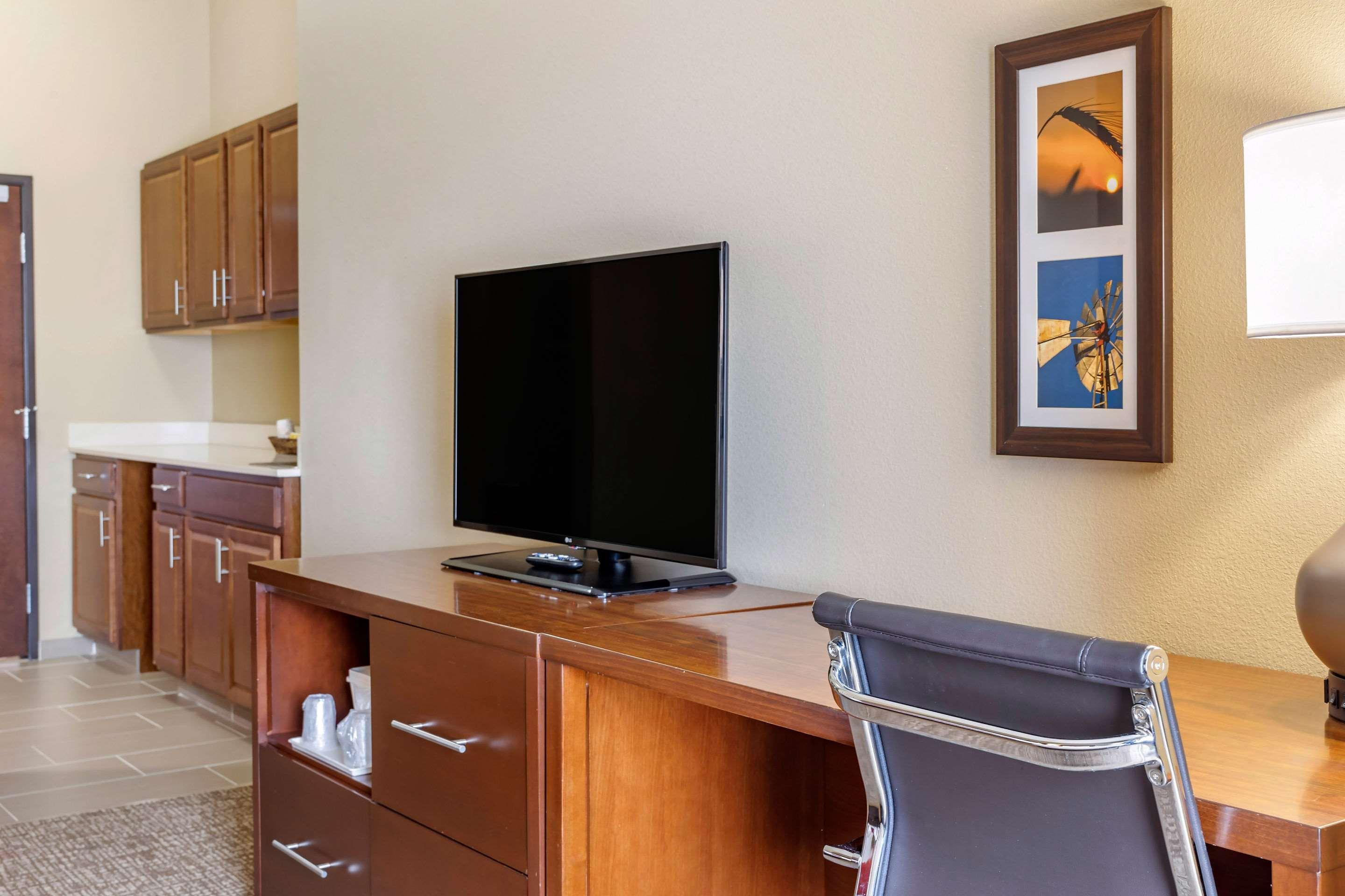 Comfort Inn & Suites Augusta Екстериор снимка