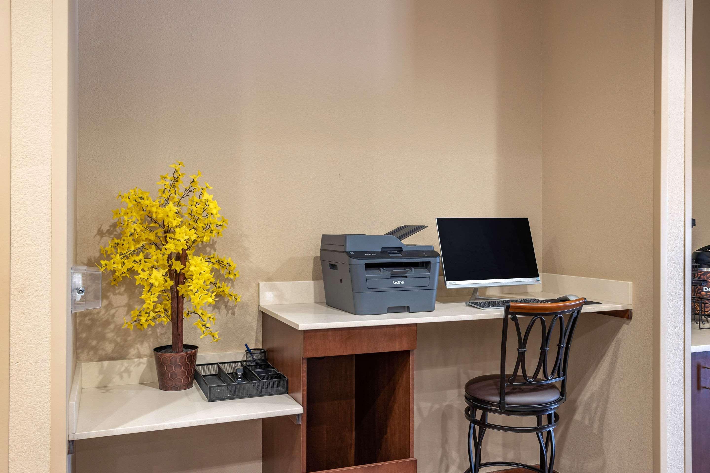 Comfort Inn & Suites Augusta Екстериор снимка