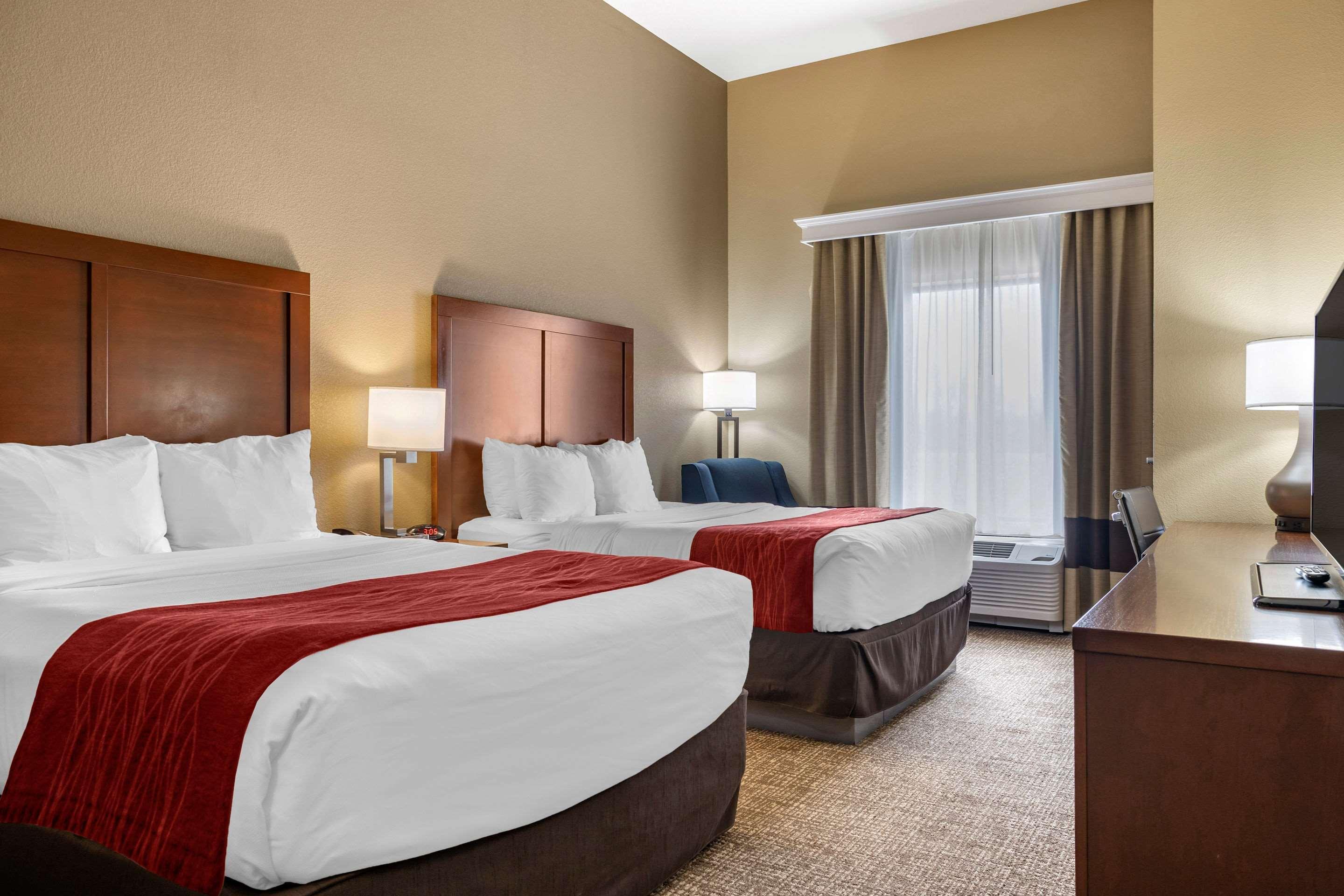Comfort Inn & Suites Augusta Екстериор снимка