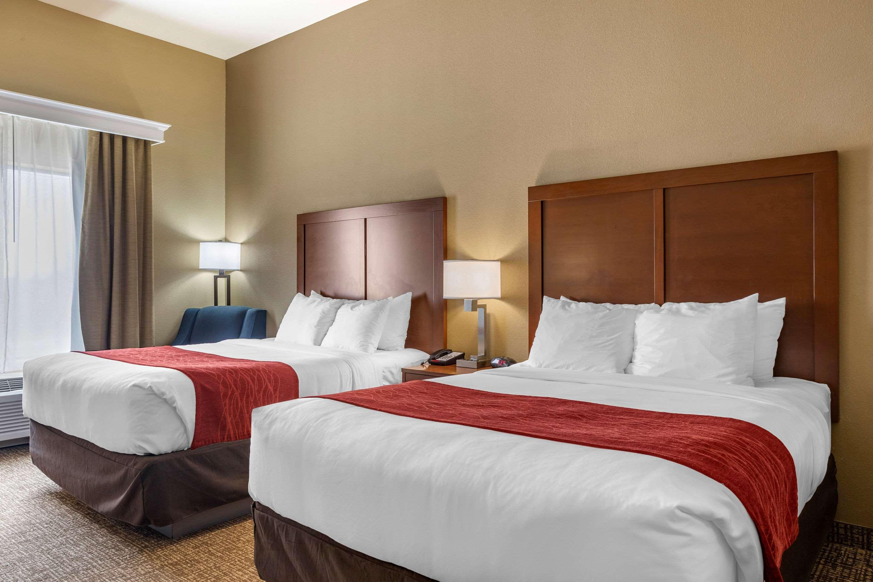 Comfort Inn & Suites Augusta Екстериор снимка