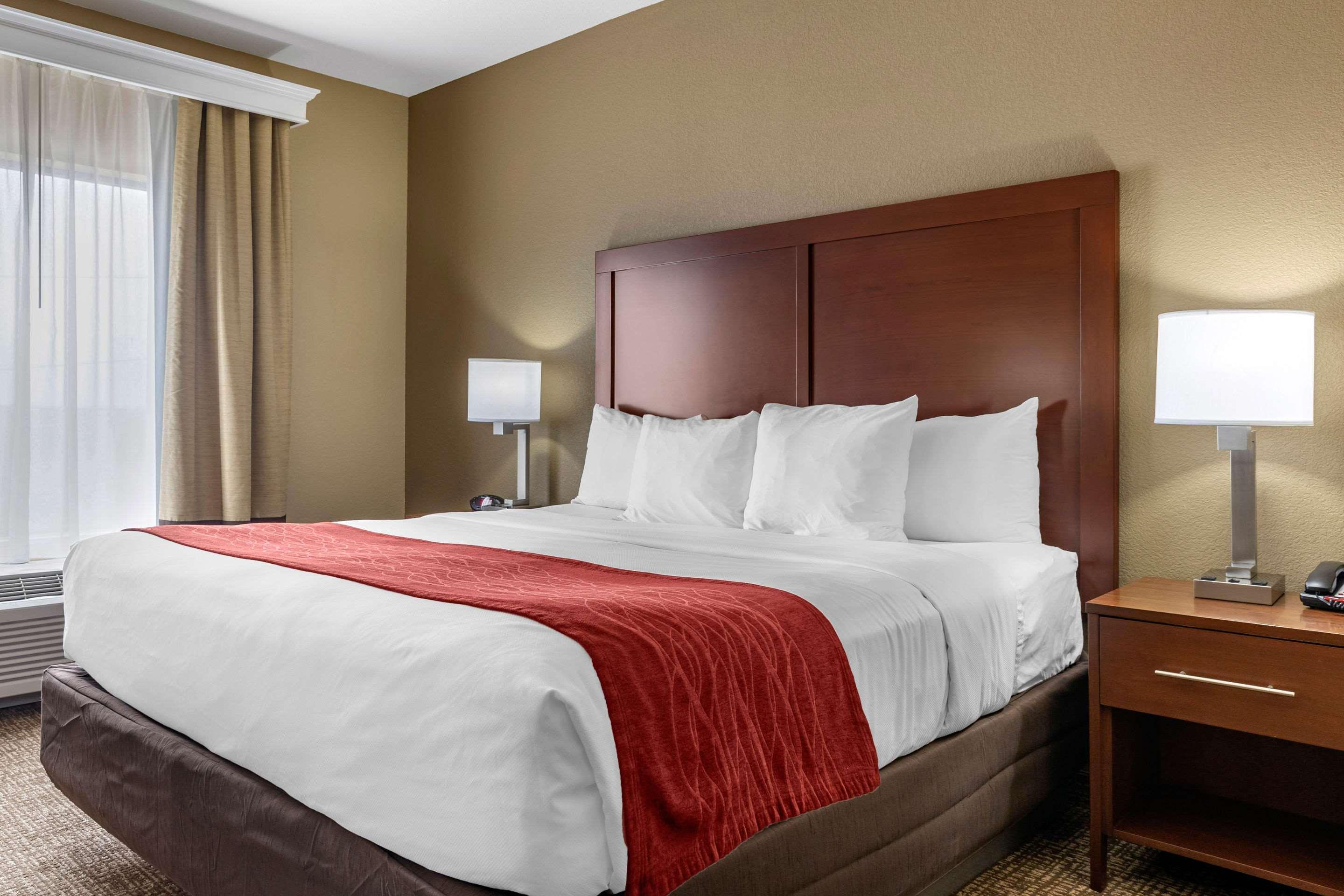 Comfort Inn & Suites Augusta Екстериор снимка
