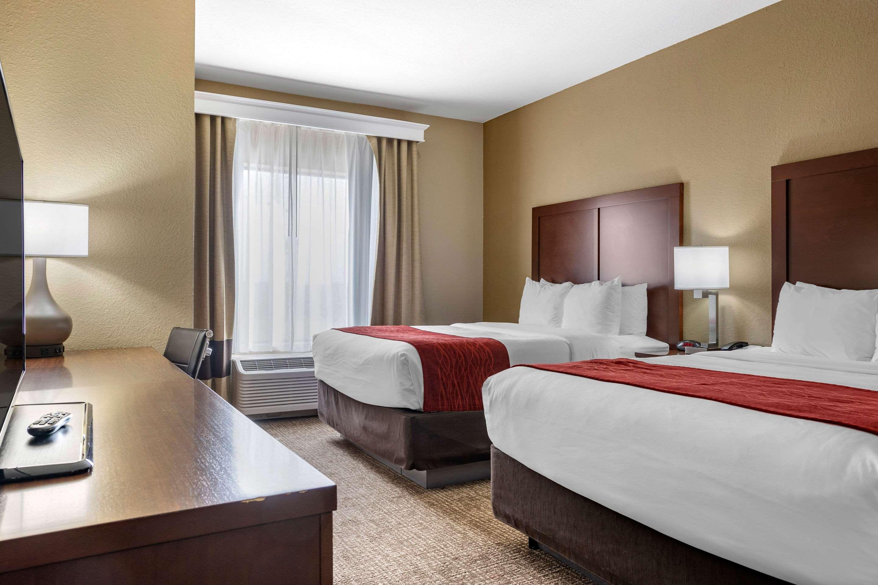 Comfort Inn & Suites Augusta Екстериор снимка