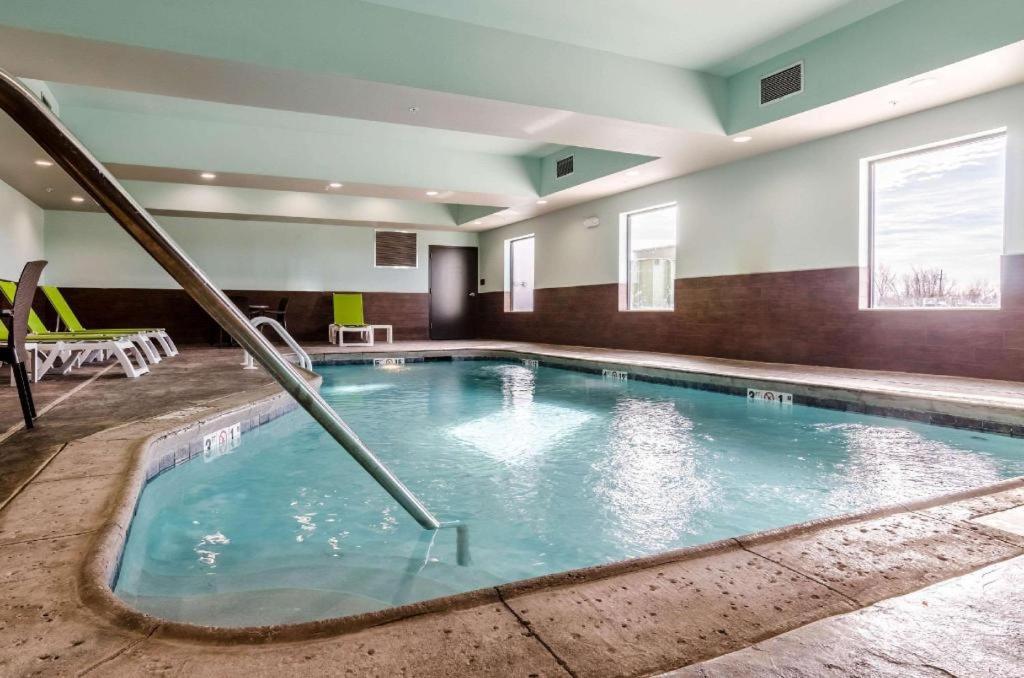 Comfort Inn & Suites Augusta Екстериор снимка