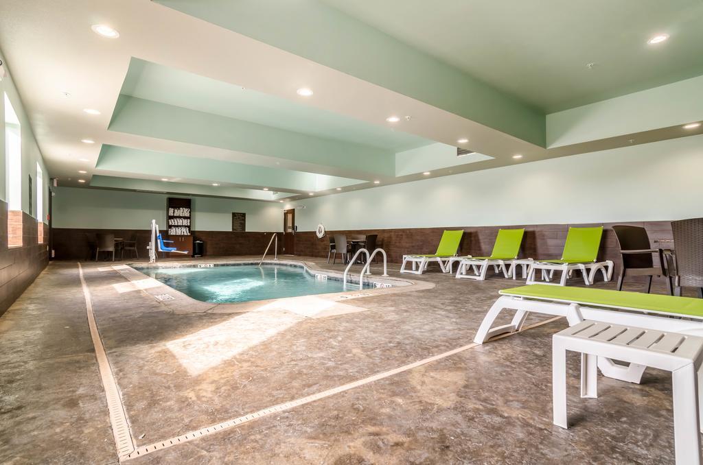 Comfort Inn & Suites Augusta Екстериор снимка