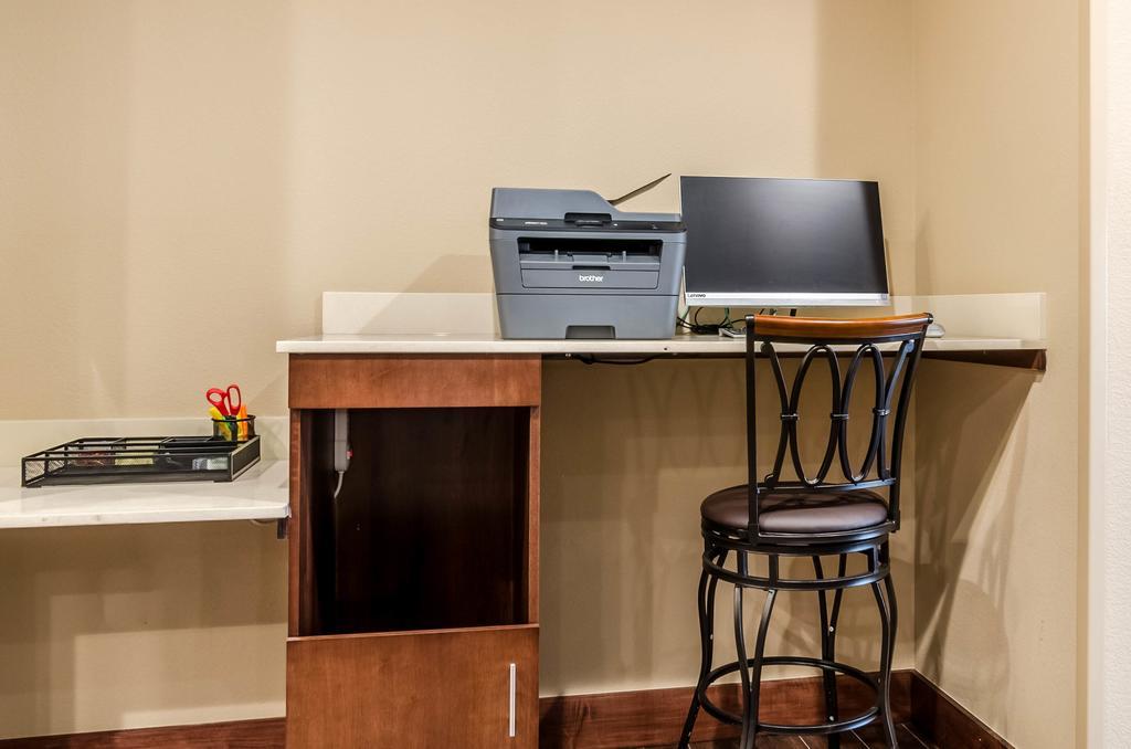 Comfort Inn & Suites Augusta Екстериор снимка