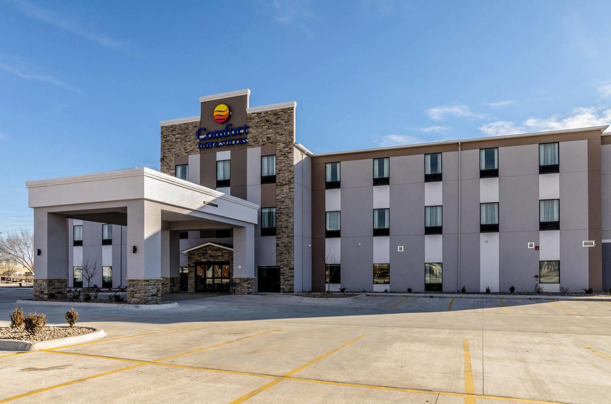 Comfort Inn & Suites Augusta Екстериор снимка