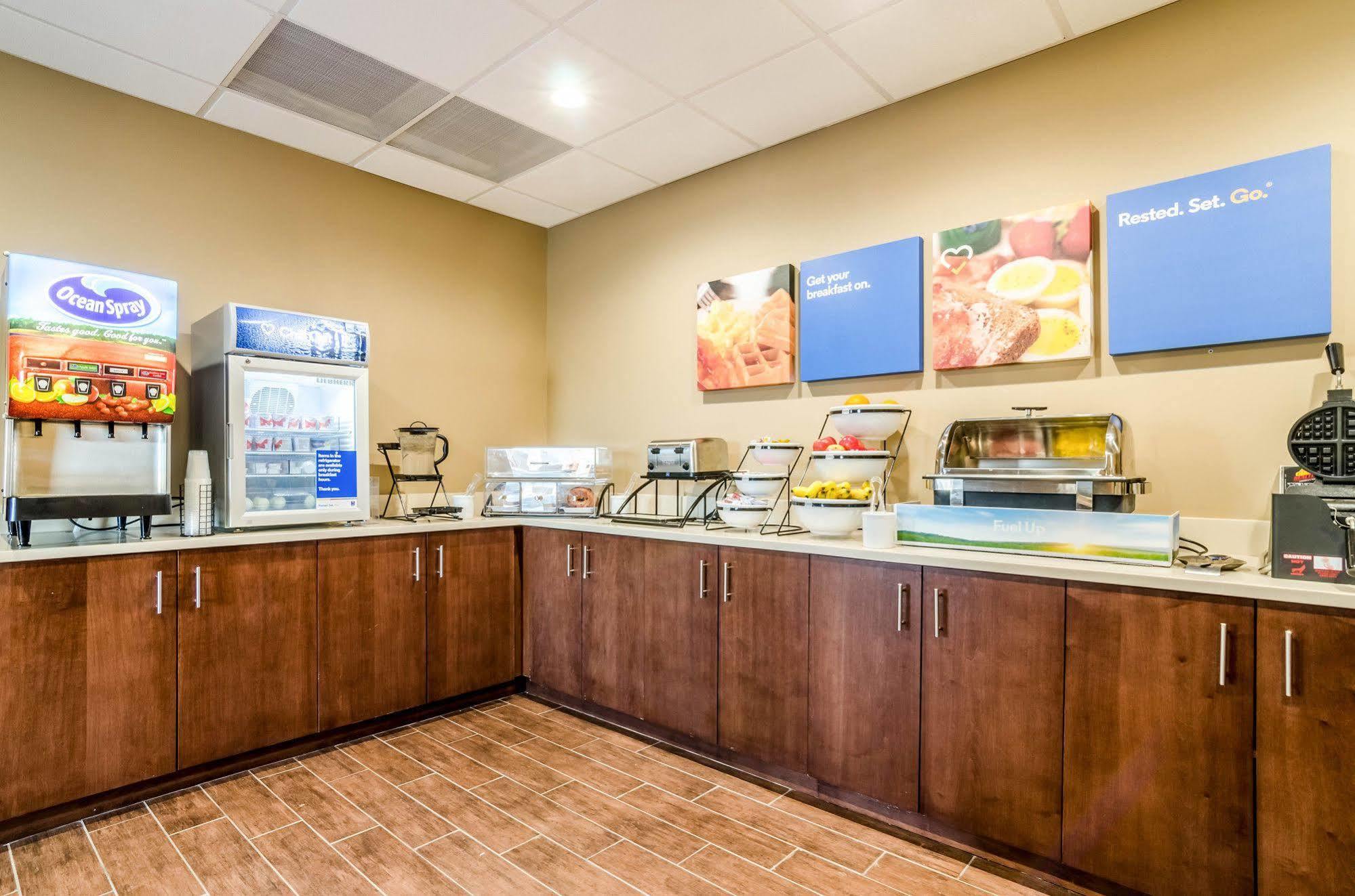 Comfort Inn & Suites Augusta Екстериор снимка