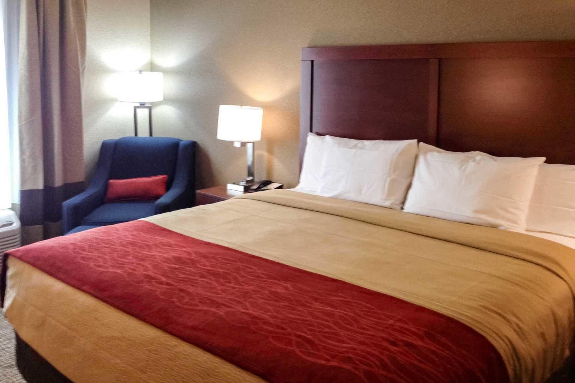 Comfort Inn & Suites Augusta Екстериор снимка